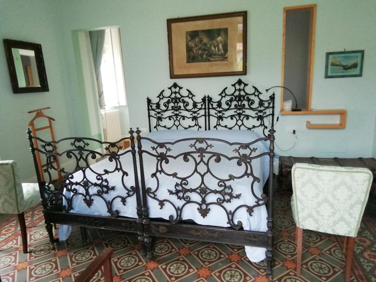 אצ'י קסטלו Villa Manasse מראה חיצוני תמונה