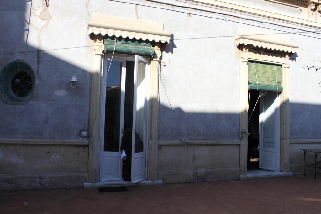 אצ'י קסטלו Villa Manasse חדר תמונה